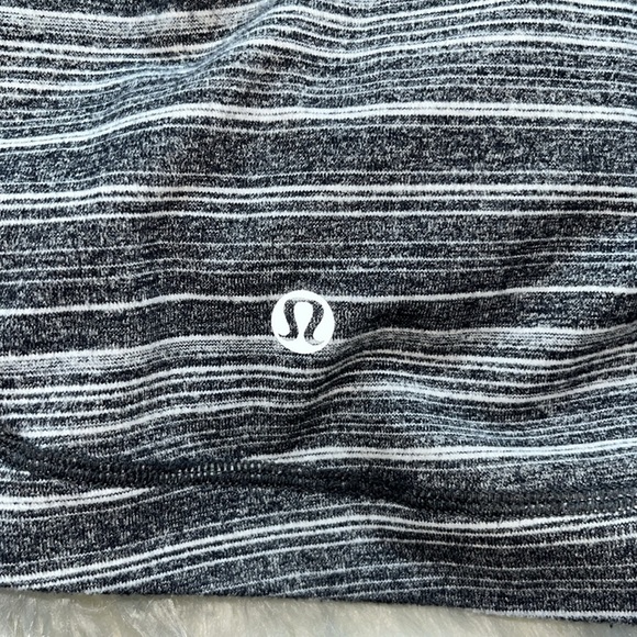 LULULEMON Athletica Half Zip-pullover Sweatshirt Reflective Stripes Size 6 Gray - Picture 12 of 15